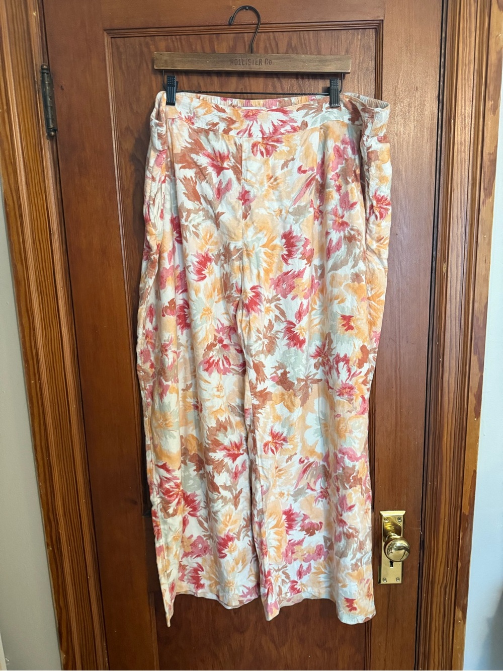Abercrombie & Fitch Floral Wide-Leg Pants in Coral, Peach & Cream XXL SHORT